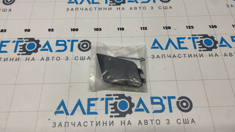 Заглушка буксировочного крюка переднего бампера Audi A4 B9 20-25