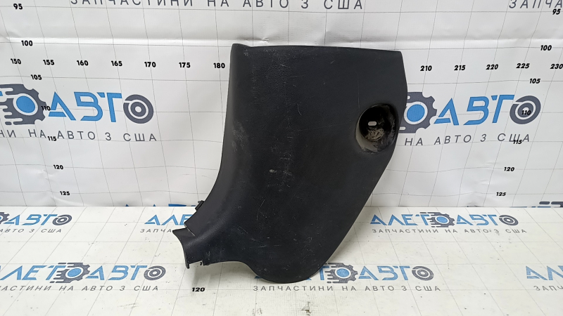 Накладка передней стойки нижняя левая Mazda CX-7 06-12 черная, царапины, затерта