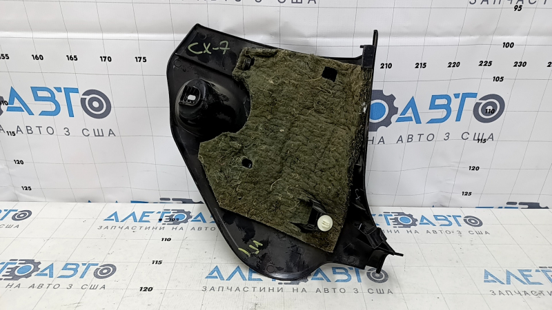 Накладка передней стойки нижняя левая Mazda CX-7 06-12 черная, царапины, затерта