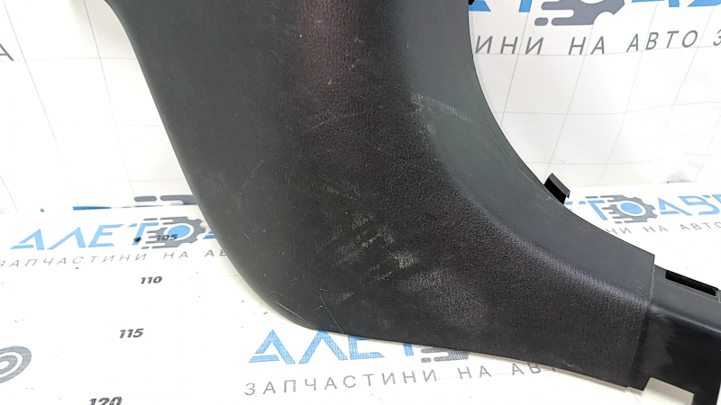 Накладка передней стойки нижняя правая Mazda 6 14-21 черная, царапины