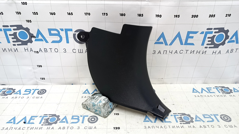 Накладка передней стойки правая нижняя Subaru Outback 15-19 черная, царапины, потерта