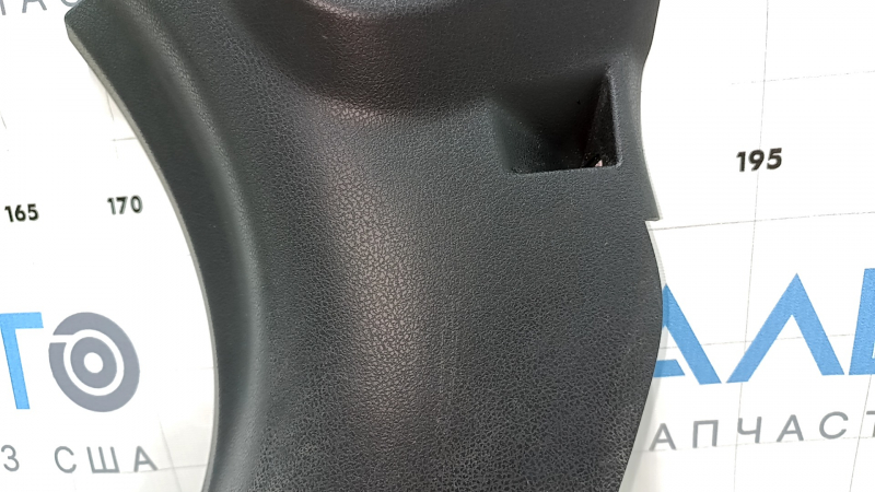 Накладка передней стойки нижняя левая Nissan Versa Note 13-19 черная, царапины
