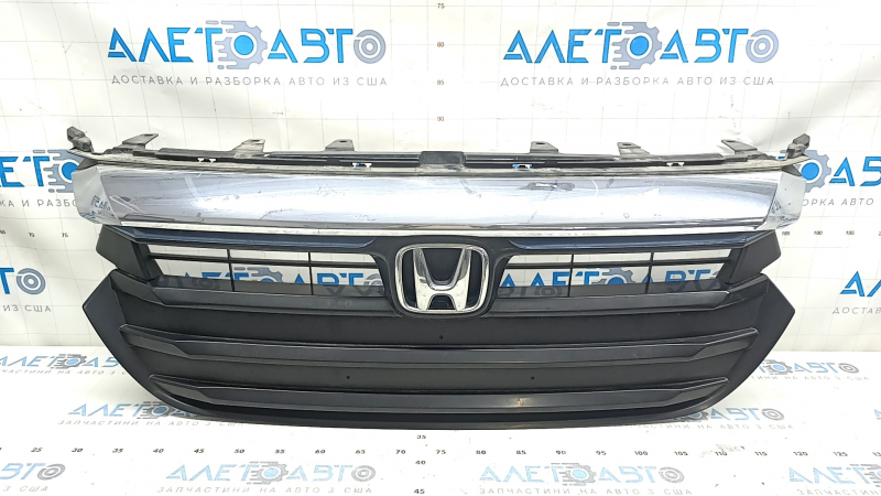 Решетка радиатора grill Honda Insight 19-22 в сборе с эмблемой, песок, трещина в креплении