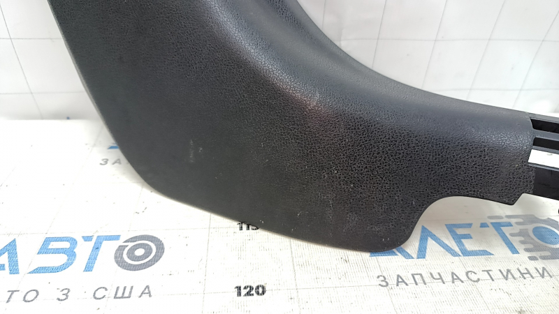Накладка передней стойки нижняя правая Nissan Versa Note 13-19 черная, царапины