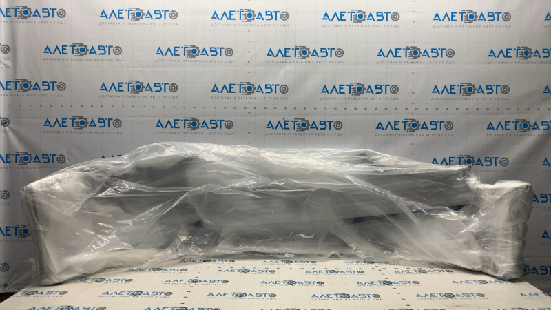 Бампер передний голый Audi A3 8V 17-20 под парктроники, S-line