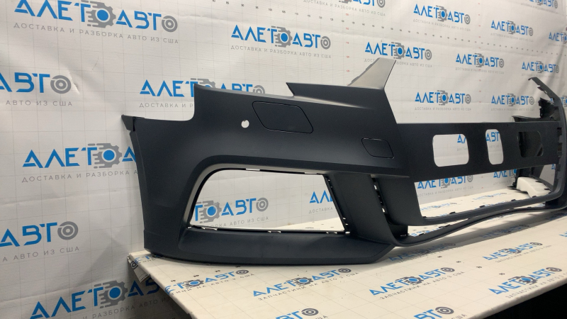 Бампер передний голый Audi A3 8V 17-20 под парктроники, S-line