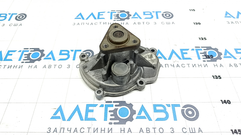 Помпа водяная Porsche Macan 15-18 3.0T, 3.6T