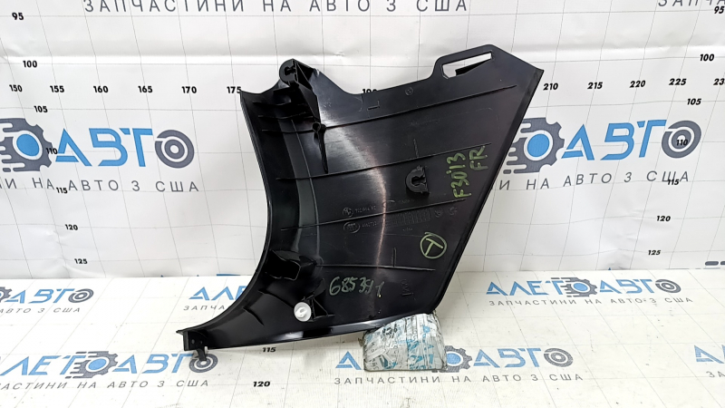 Накладка передней стойки нижняя правая BMW 3 F30 12-18 черная, царапина