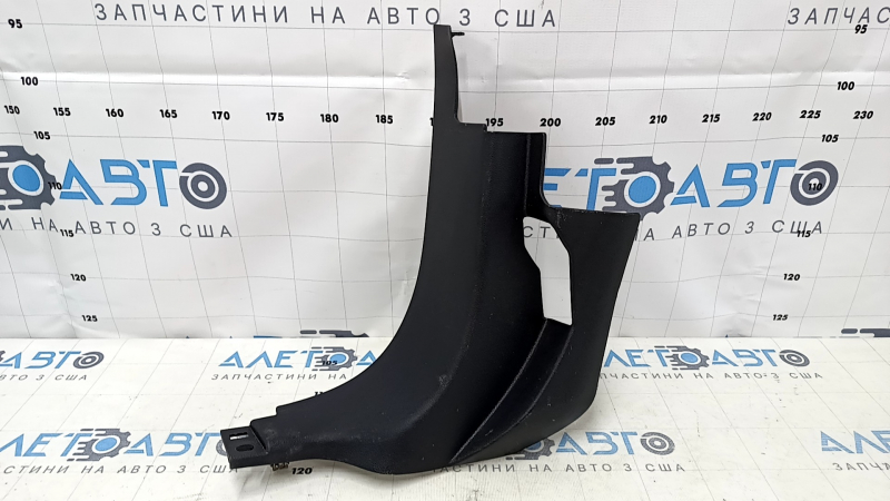 Накладка передней стойки нижняя левая Dodge Journey 11-20 черная царапины