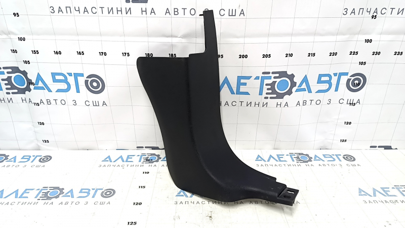 Накладка передней стойки нижняя правая Dodge Journey 11-15 черная, царапины