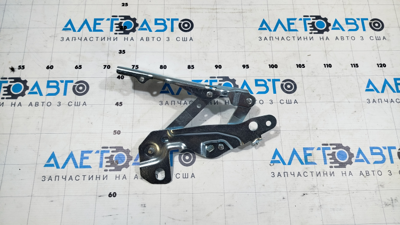 Петля капота левая Jeep Compass 11-16