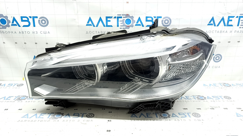Фара передняя левая в сборе BMW X5 F15 14-18 ксенон с креплениями, песок