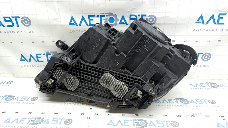 Фара передняя правая в сборе BMW X5 F15 14-18 ксенон с креплениями, песок