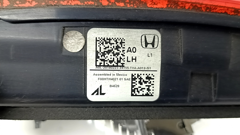 Фонарь внутренний крышка багажника левый Honda Accord 18-22