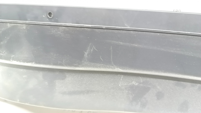 Поддон багажника задний BMW X5 F15 14-18 под 3 ряда, царапины потертости