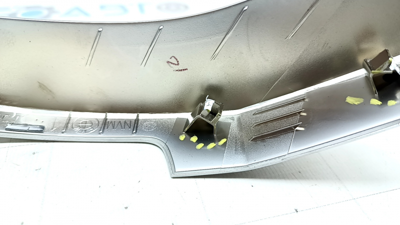 Молдинг передней панели правый BMW X5 F15 14-18 хром, сломаны крепления