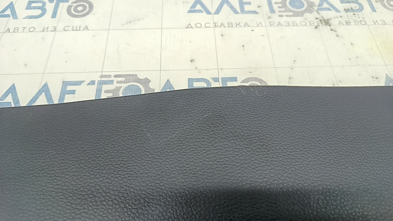 Общий вид накладки центральной консоли для Honda Accord, акцент на состояние детали