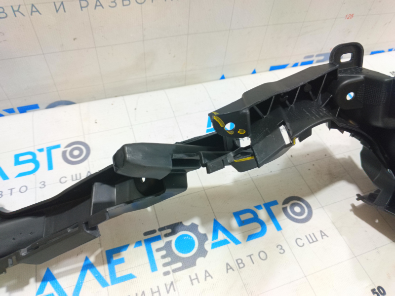 Рама переднего бампера Ford Focus mk3 15-18 рест надломана