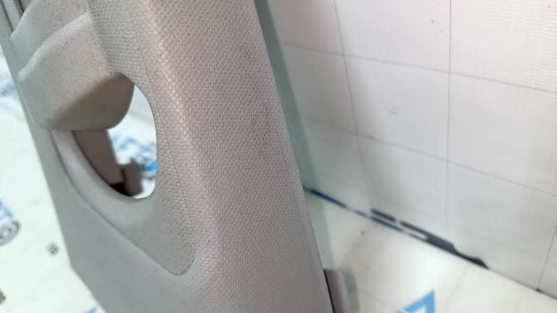 Накладка центральной стойки верхняя ремень левая Hyundai Elantra AD 17-20 серая, царапины