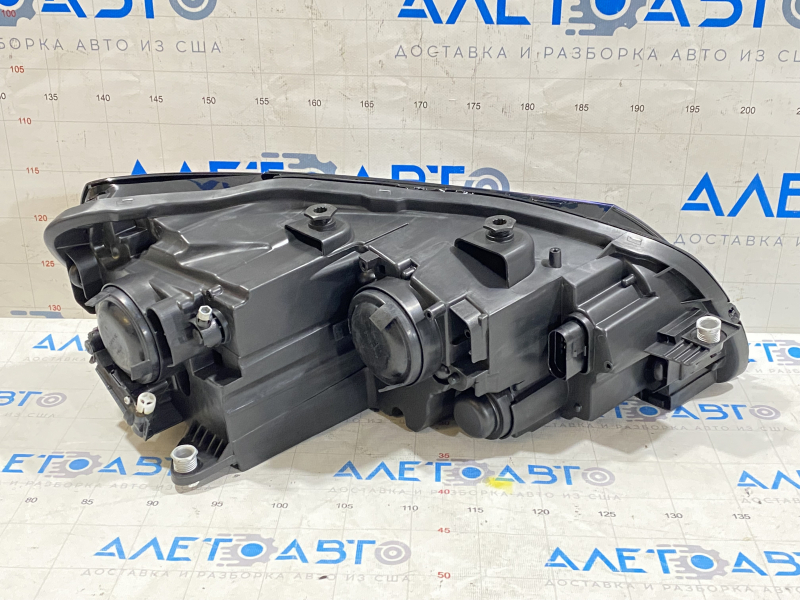 Фара передняя левая VW Passat b7 12-15 USA