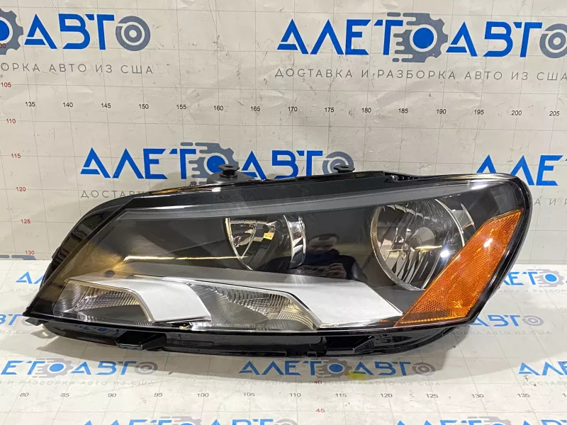Фара передняя левая VW Passat b7 12-15 USA