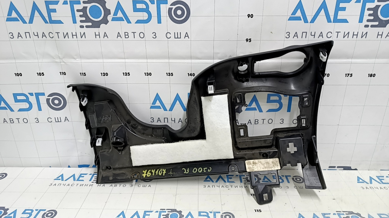 Накладка колени водителя Chrysler 200 15-17 черная, царапины