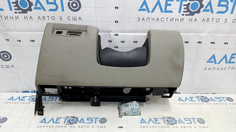 Накладка колени водителя Cadillac ATS 13- серая, царапины, под хим чистку