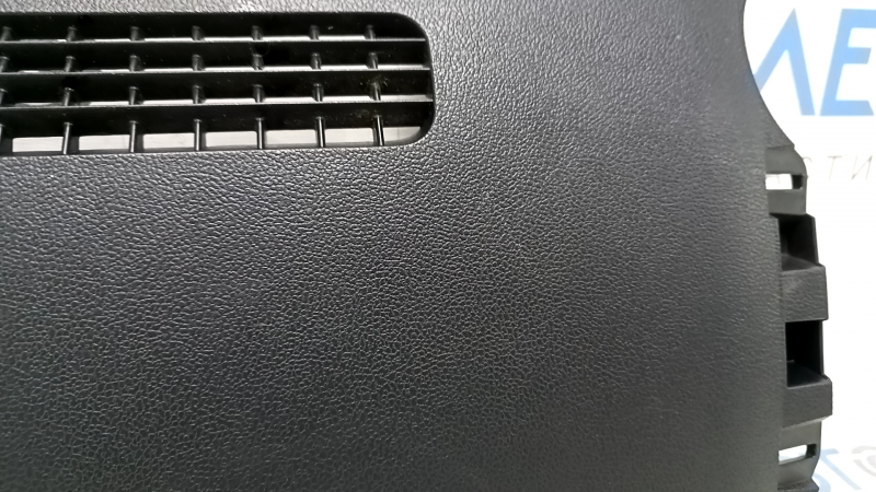 Крупный план с обнаруженными царапинами, накладка для Toyota Prius 50.