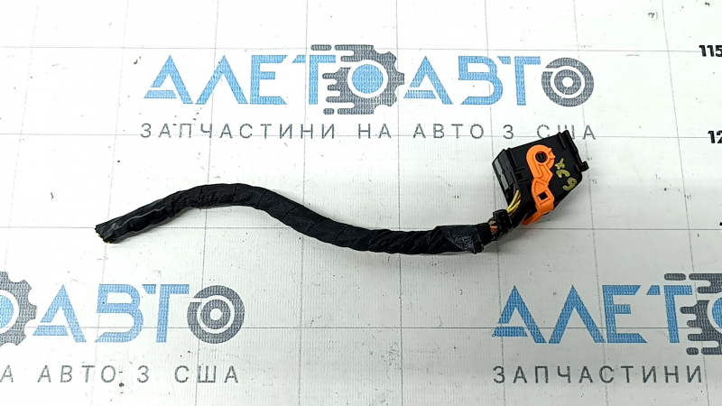 Фишка на модуль srs airbag компьютер подушек безопасности Volvo XC90 16-22 маленькая