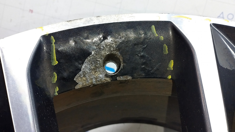 Диск колесный R19 x 9J BMW X5 F15 14-18 бордюрка, коррозия, с центральным колпачком