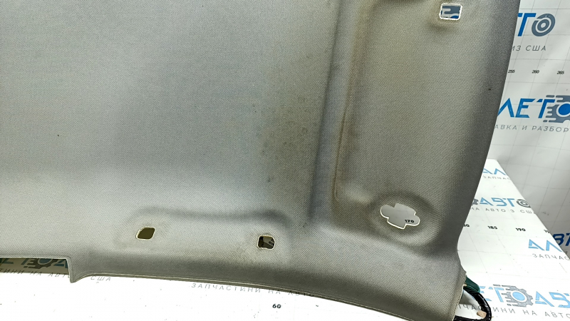 Обшивка потолка для Toyota Camry 15-17, вид сзади без заметных повреждений.