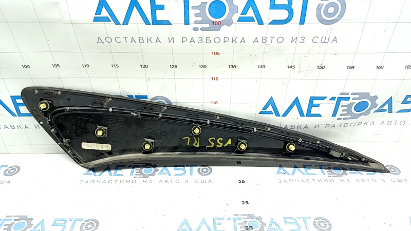 Треугольник заглушка заднего крыла левый Toyota Camry v55 15-17 usa царапины
