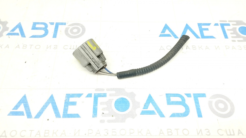 Фишка мотора вентилятора охлаждения левого Toyota Camry v55 15-17 2.5 usa
