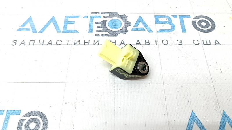 Датчик подушки безопасности багажник левый Toyota Sienna 21-26