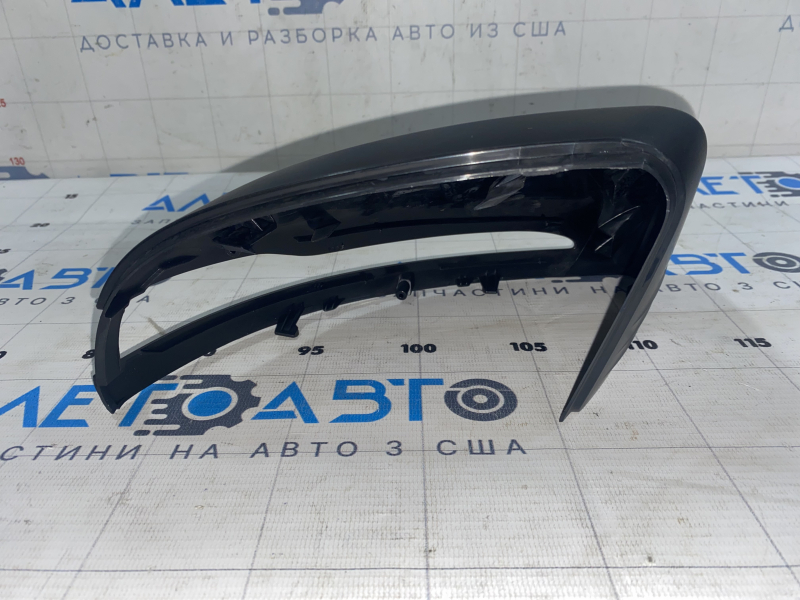 Крышка бокового зеркала левого Mercedes C-class W205 15-21 под поворотник