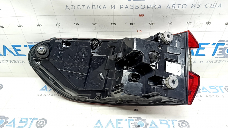 Фонарь внешний крыло правый BMW X5 G05 21-23 LED, царапина