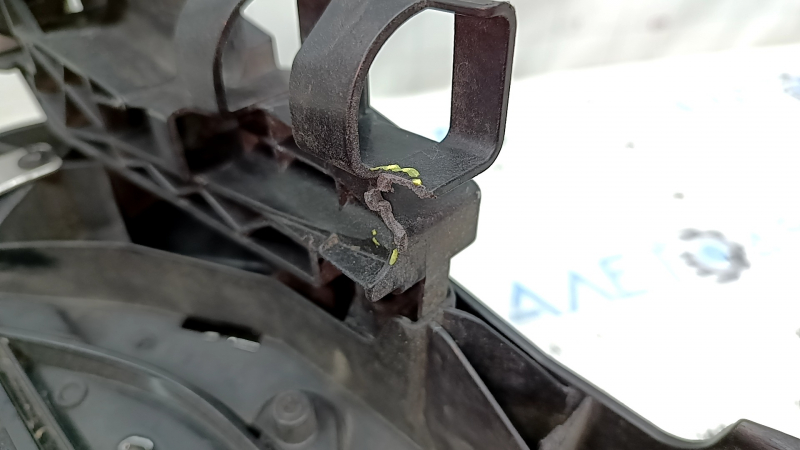 Решетка радиатора grill в сборе BMW X5 G05 19-25 с жалюзи дефлектором радиатора 3.0T с моторчиком, X-LINE, под камеру 360, хром, надломы, трещины, песок