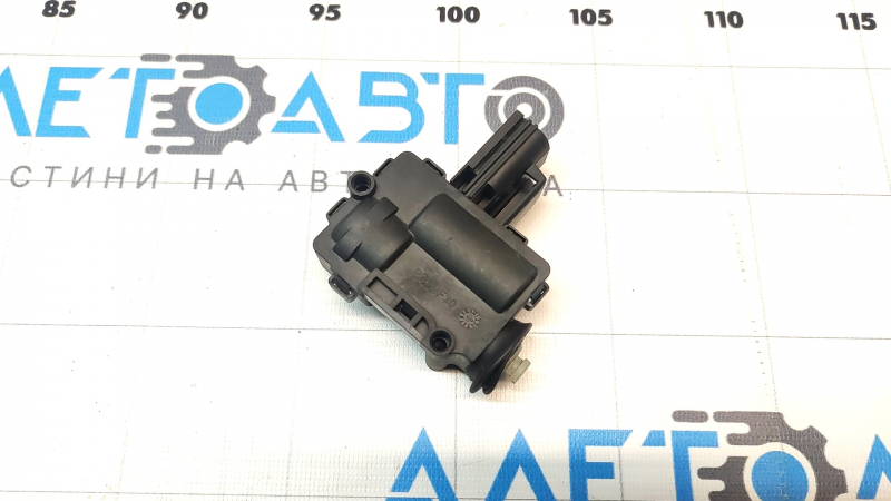 Замок лючка бензобака Ford C-max MK2 13-18 без троса