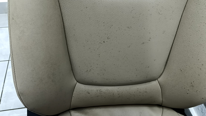Пассажирское сидение Toyota Sienna 23-26 без Airbag, электрическое, подогрев, кожа бежевая, XLE, XSE, ржавое снизу, под химчистку