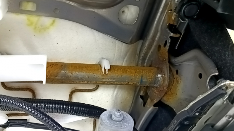 Пассажирское сидение Toyota Sienna 23-26 без Airbag, электрическое, подогрев, кожа бежевая, XLE, XSE, ржавое снизу, под химчистку