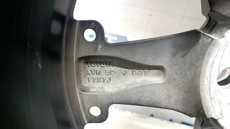 Диск колесный R17 x 7J Toyota Prius 50 16-22 легкая бордюрка