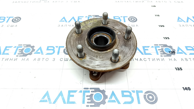 Ступица передняя левая Toyota Sienna 21-26