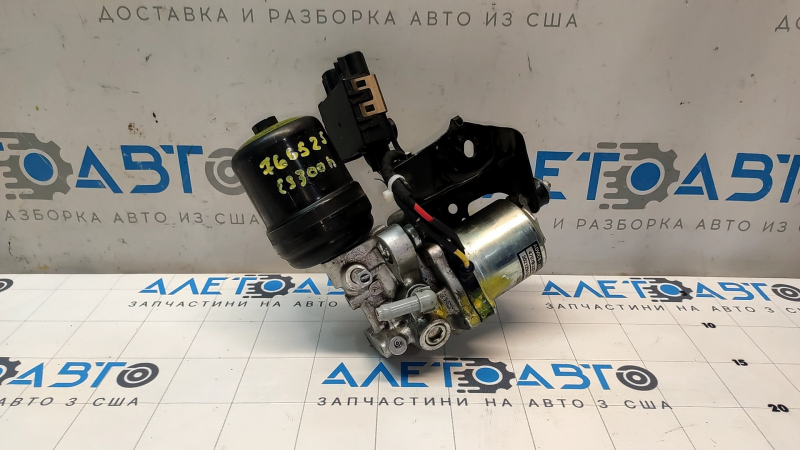 Тормозной усилитель brake booster Lexus ES300h 13-18 бьет ошибку