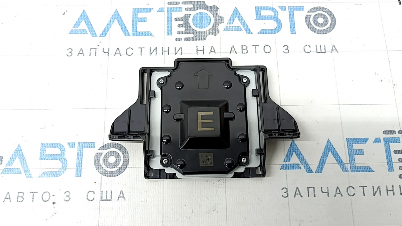 GPS антенна Toyota Sienna 21-26 с кронштейном