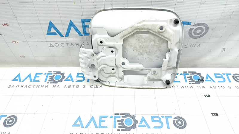 Лючок бензобака Toyota Sienna 21-26