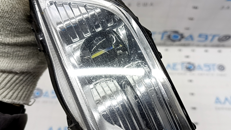 Противотуманная фара птф правая Ford Fusion mk5 17-20 LED, песок