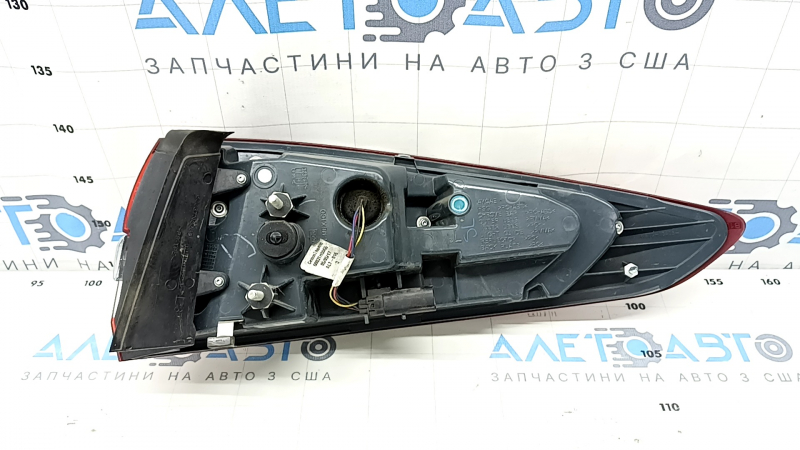 Фонарь внешний крыло левый Ford Fusion mk5 17-20 с хром молдингом, царапины