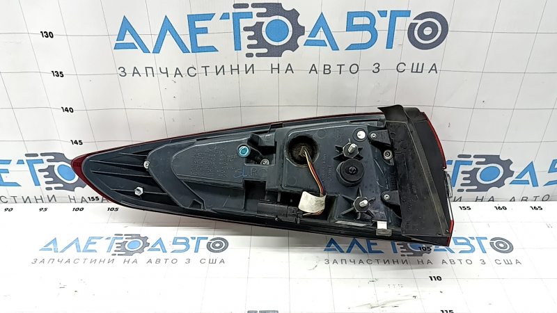 Фонарь внешний крыло правый Ford Fusion mk5 17-20 с хром молдингом, потерт