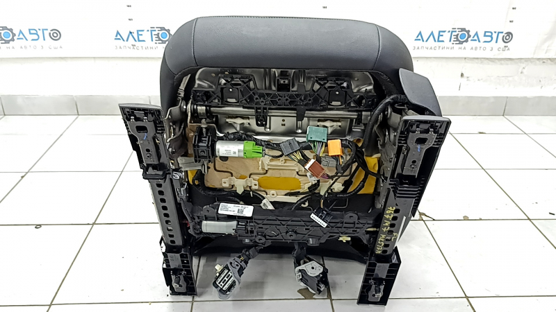 Водительское сидение Ford Fusion mk5 17-20 без airbag, кожа черн, электро, подогрев, стрельнувшее, царапины, под чистку