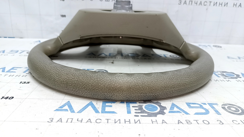 Руль голый Toyota Sienna 11-15 резина бежевая, царапина, под чистку, потерт